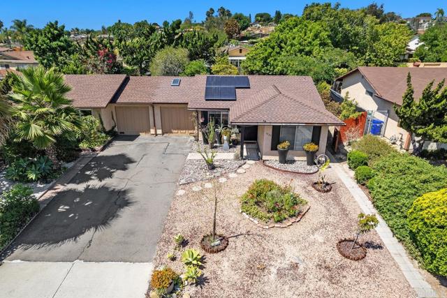 1529 Temple Heights Drive, Oceanside CA: https://media.crmls.org/mediaz/3d805fe2-716d-4e48-bca5-dcf41d015fcf.jpg