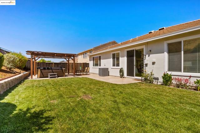 3680 Mallard Ct, Antioch CA: https://media.crmls.org/mediaz/3d807a9d-791c-4d8d-807b-4aedb15b52d7.jpg