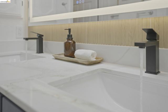 Image 35 of 60 For 2392 Austin Ct