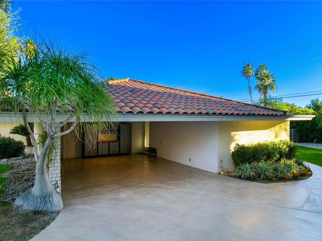 73484 Goldflower Street, Palm Desert CA: https://media.crmls.org/mediaz/3d823144-d7bf-4aa2-b266-a003aadd773c.jpg