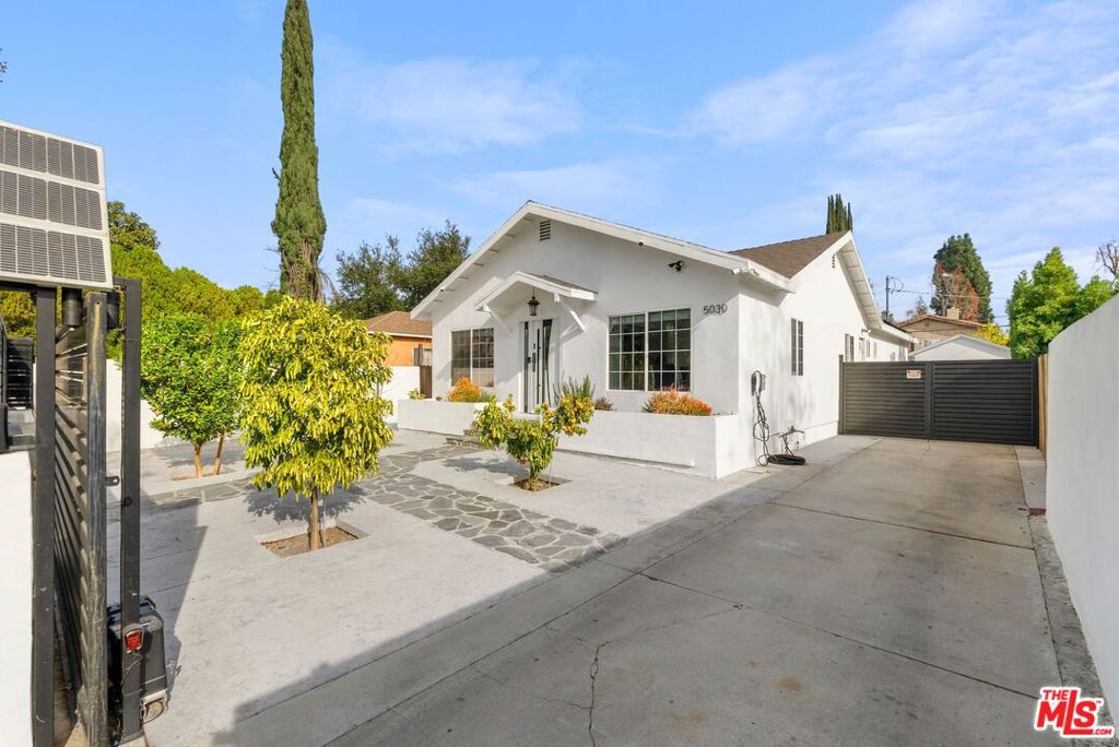 3D824F94 39E6 465C Aeb3 0D2Fa193551B 5030 Newcastle Avenue, Encino, Ca 91316 &Lt;Span Style='BackgroundColor:transparent;Padding:0Px;'&Gt; &Lt;Small&Gt; &Lt;I&Gt; &Lt;/I&Gt; &Lt;/Small&Gt;&Lt;/Span&Gt;