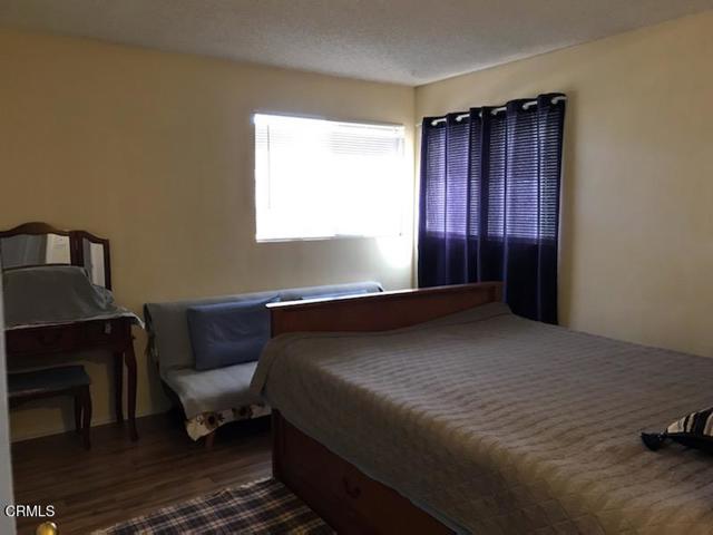 Detail Gallery Image 4 of 7 For 44059 Fern Ave, Lancaster,  CA 93534 - 2 Beds | 1 Baths