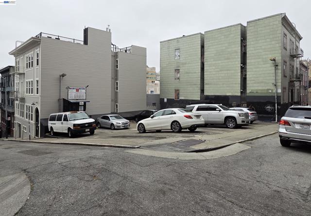 Image 2 of 3 For 65 Fresno St