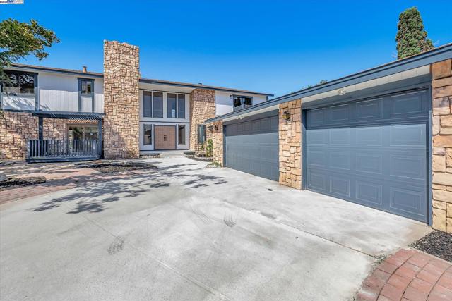 Image 1 of 60 For 4280 Hillview Dr
