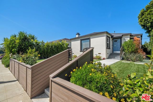 4401 W 58th Place, Los Angeles CA: https://media.crmls.org/mediaz/3d859f70-9f6a-4a50-aa77-2f05c262964c.jpg