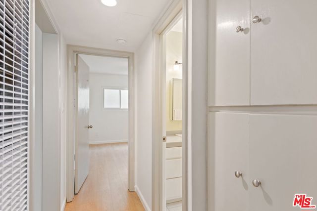 8335 W Manchester Avenue, Playa del Rey CA: https://media.crmls.org/mediaz/3d85c6ea-e26a-440a-b958-5c27d1c03fe7.jpg