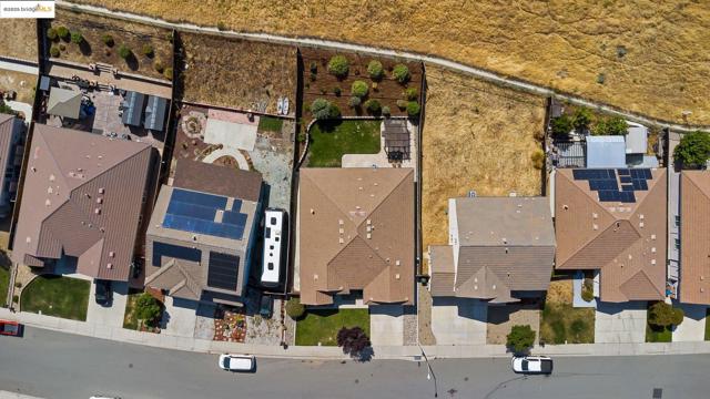 3680 Mallard Ct, Antioch CA: https://media.crmls.org/mediaz/3d85d7a7-5a92-40b1-adbf-b48e4b28cf55.jpg