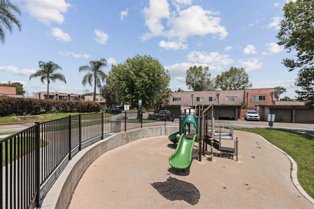 Detail Gallery Image 24 of 24 For 1463 N Broadway a,  Escondido,  CA 92026 - 2 Beds | 1/1 Baths