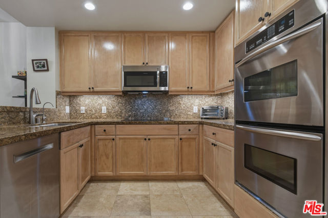 5625 Crescent Parkway, 109 photo 14