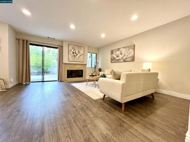 5239 Riverdale Ct., Pleasanton CA: https://media.crmls.org/mediaz/3d88caa9-eda5-4bfc-8b50-db7bea7f238f.jpg