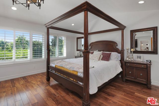 1786 Blossom Court, Thousand Oaks CA: https://media.crmls.org/mediaz/3d88fd08-80a4-47c1-a586-b2e02aa40113.jpg