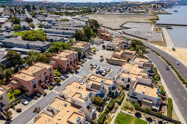 171 Nantucket Ln, Vallejo CA: https://media.crmls.org/mediaz/3d8a837b-d7be-408c-bb1f-308c1a509393.jpg
