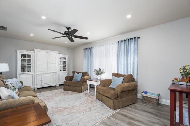 Detail Gallery Image 24 of 54 For 1668 Avenida Cherylita, El Cajon,  CA 92020 - 4 Beds | 2/1 Baths