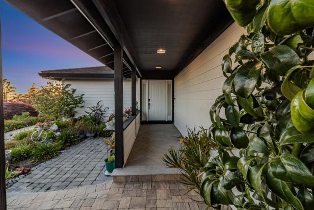 11550 Skyline Boulevard, Oakland CA: https://media.crmls.org/mediaz/3d8b604f-cb68-4c89-9b4b-cbf21efcd8c0.jpg