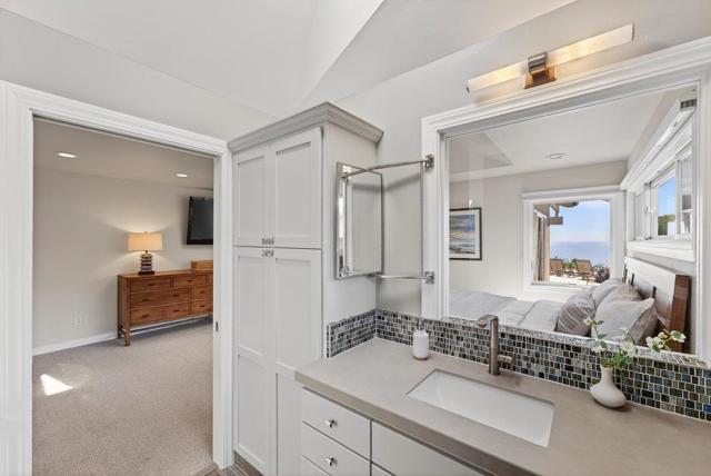 721 Seacliff Drive, Aptos CA: https://media.crmls.org/mediaz/3d8cba6f-df32-465a-b5f9-b3c7a617547d.jpg