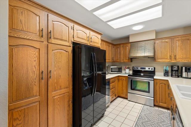 Detail Gallery Image 11 of 37 For 2035 David Dr, Escondido,  CA 92026 - 3 Beds | 2 Baths