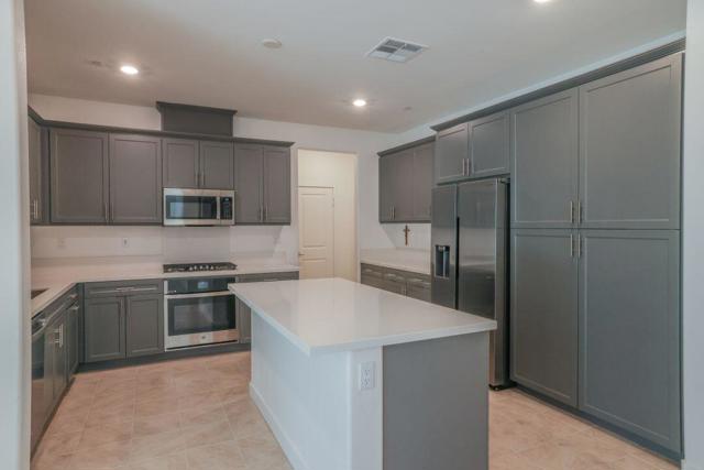 Image 11 of 30 For 35425 Domani Drive