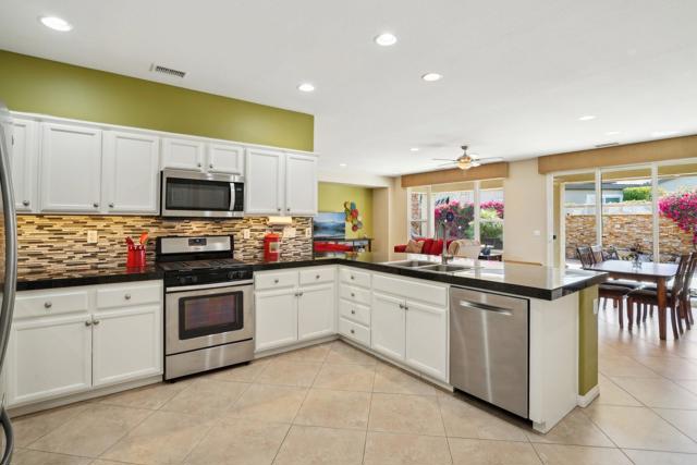 60519 Lace Leaf Court, La Quinta CA: https://media.crmls.org/mediaz/3d90adb1-7281-4f59-8e49-2562b1fabbd3.jpg