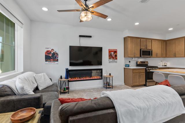 Image 3 of 31 For 39381 Corvina Lane