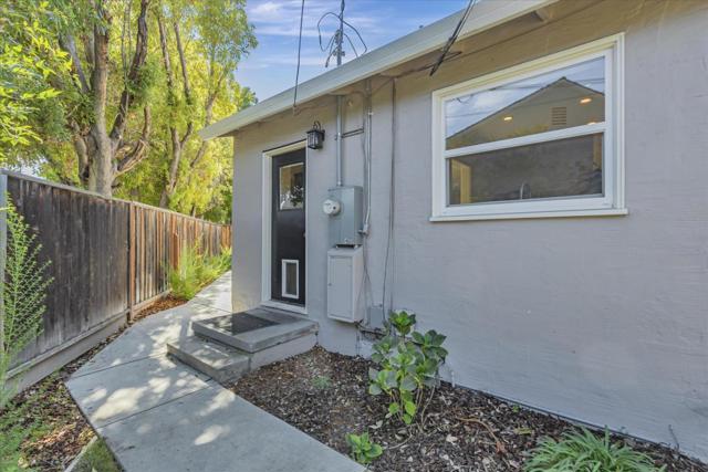 1759 Heatherdale Avenue, San Jose, California 95126, 2 Bedrooms Bedrooms, ,1 BathroomBathrooms,Single Family Residence,For Sale,Heatherdale,ML81996806