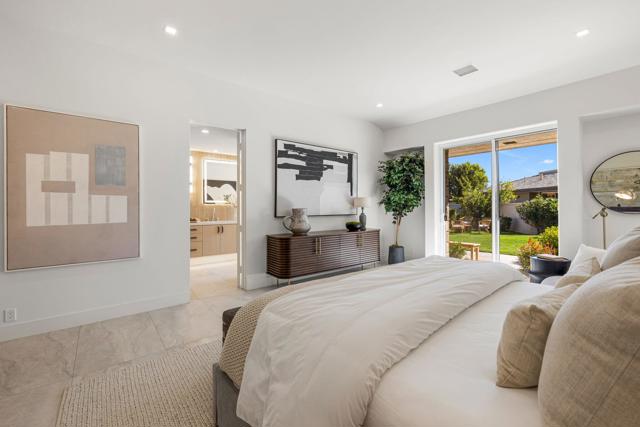 9 Regency Drive, Rancho Mirage CA: https://media.crmls.org/mediaz/3d92866f-4d49-4d3a-9d72-1ce10a67a986.jpg