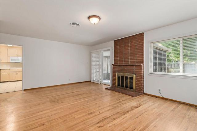 898 Hummingbird Drive, San Jose CA: https://media.crmls.org/mediaz/3d942638-133a-4e24-b03a-e0fe2a1fce24.jpg