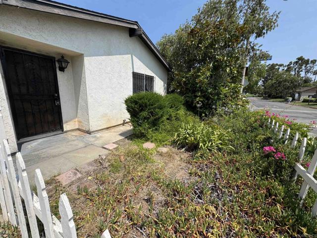 10490 Stanfield Cir, San Diego CA: https://media.crmls.org/mediaz/3d94575c-67d2-4207-8e6b-2a47d06b4d90.jpg