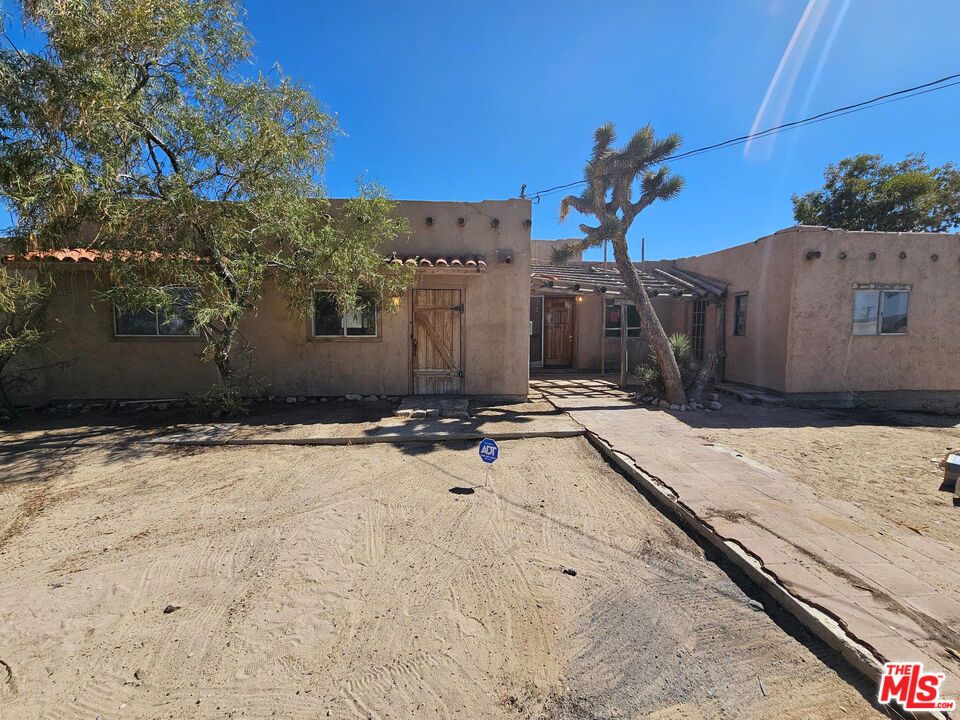 9646 Blackhawk Trail