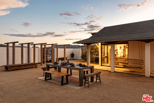 Image 10 of 19 For 53252 Pipes Canyon Road