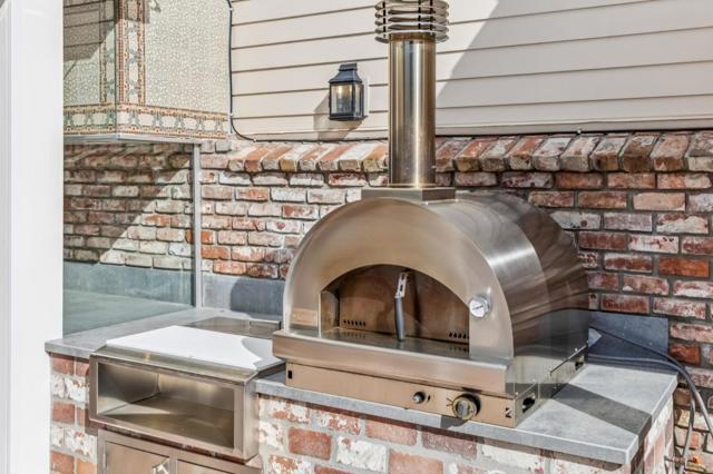 17930 Vineland Avenue, Monte Sereno CA: https://media.crmls.org/mediaz/3d96d1c1-62bb-4043-bd28-502b8340ca29.jpg