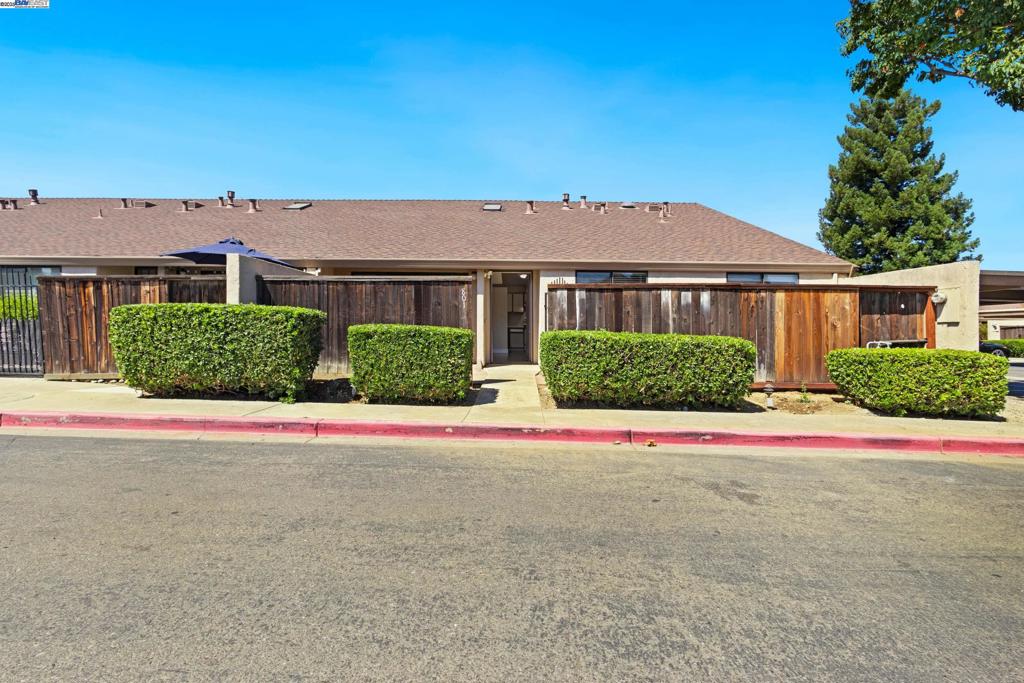 801 Villa Ter