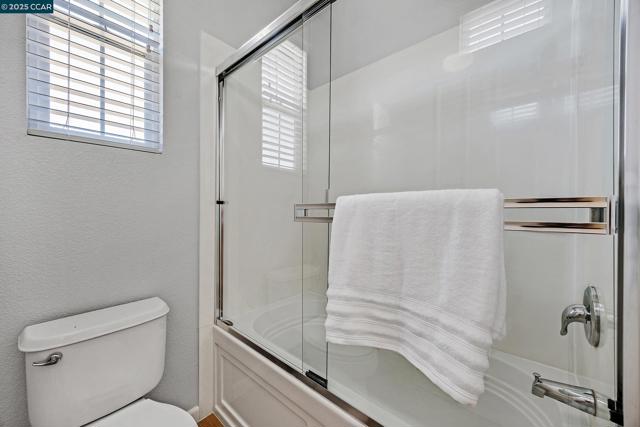 47 Matisse Ct, Pleasant Hill CA: https://media.crmls.org/mediaz/3d99e33a-0a1c-4bee-a264-c717f1aade3f.jpg