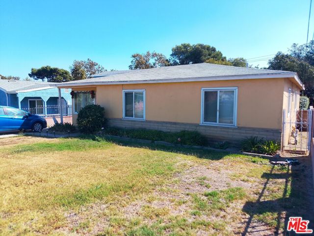 1048 W 125th Street, Los Angeles CA: https://media.crmls.org/mediaz/3d99e529-9f4a-418e-83a1-ff0a2e74e5fb.jpg