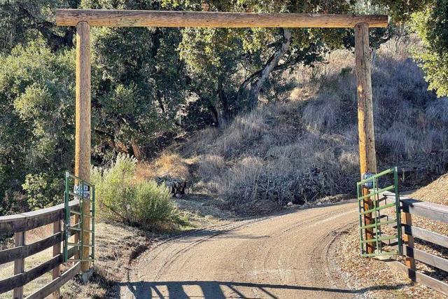 17114 Cachagua Road, Carmel Valley CA: https://media.crmls.org/mediaz/3d99fb8c-8831-4eb5-97b0-f82b311c17e0.jpg
