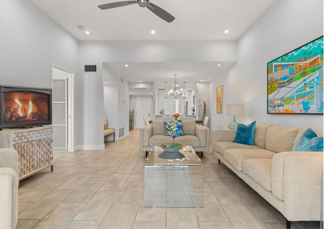 877 E Arenas Road, Palm Springs CA: https://media.crmls.org/mediaz/3d9a8aa8-d6c4-40f3-a405-469e6d3e5c32.jpg