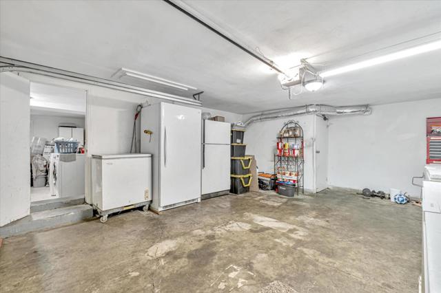 8245 Golf Links Road, Oakland CA: https://media.crmls.org/mediaz/3d9ad63d-4f6e-4afb-9a27-d7b395689a5f.jpg