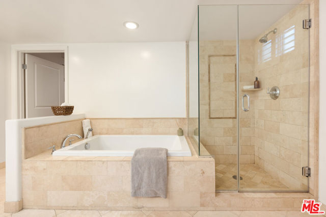 2 Bed Home for Sale in Playa del Rey, California