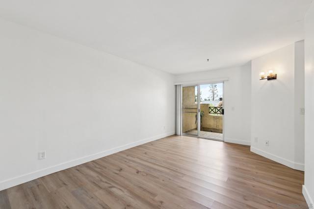 2077 Lakeridge Circle, Chula Vista CA: https://media.crmls.org/mediaz/3d9b1612-c385-4ed3-be36-c2644ec2f232.jpg