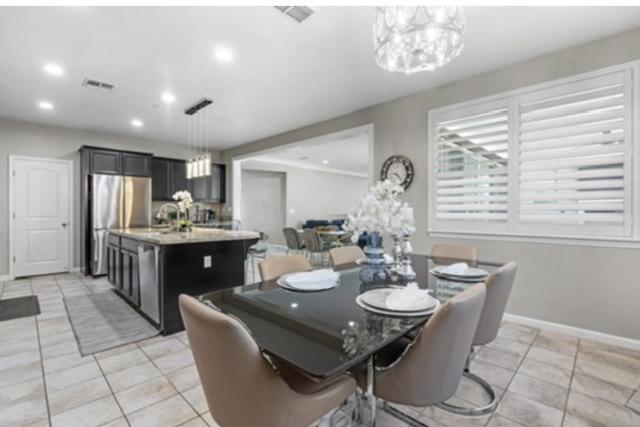 1737 Cranbrook Court, Lathrop CA: https://media.crmls.org/mediaz/3d9c0844-e116-4ad1-a8a6-f3a1cca84d5d.jpg