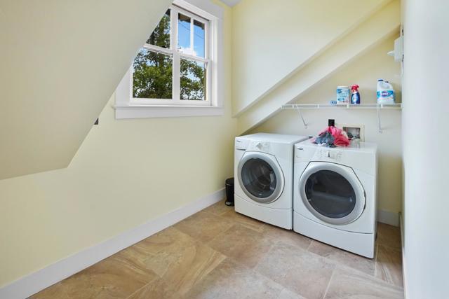 385 Miramar Drive, Half Moon Bay CA: https://media.crmls.org/mediaz/3d9c5282-6b3d-4f68-be88-c940c508e82b.jpg