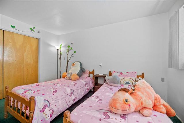 1080 Sequoia Drive, Big Bear CA: https://media.crmls.org/mediaz/3d9d9950-1a25-4a5a-bcfb-d1f28de9cd71.jpg