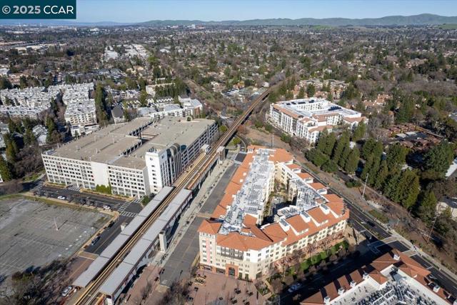100 Esperanza Place, Walnut Creek CA: https://media.crmls.org/mediaz/3d9e0b9e-4a50-4a5e-abb5-d685f82014a1.jpg