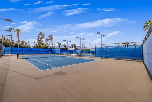 49645 Redford Way, Indio CA: https://media.crmls.org/mediaz/3d9e1aaf-b655-40b1-bace-3e919a682324.jpg
