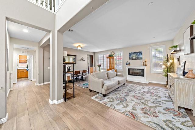 448 Kennedy Court, Escondido CA: https://media.crmls.org/mediaz/3d9e2254-9aec-4ea7-ba52-ce374c1576da.jpg