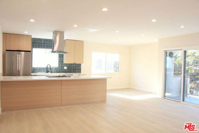 322 S Swall Drive, Los Angeles CA: https://media.crmls.org/mediaz/3d9e7ff6-ae6c-47e3-ac47-f8d4f86acf99.jpg
