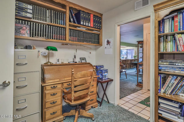 11820 Doral Avenue, Porter Ranch CA: https://media.crmls.org/mediaz/3d9f1d9e-4ae6-4718-9bea-8a23ab81a90c.jpg