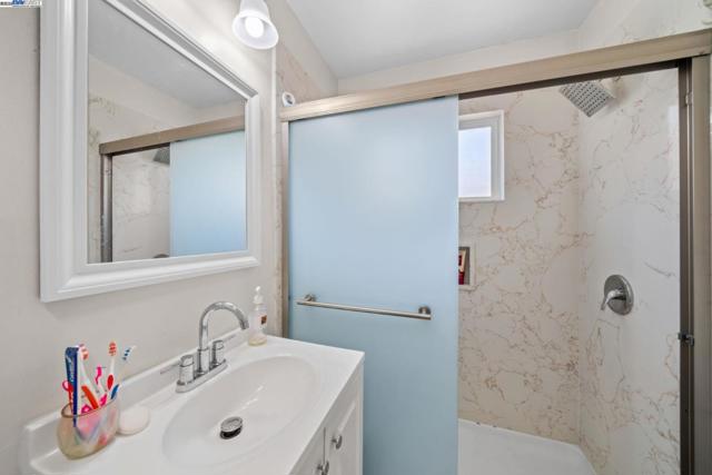 16829 Daryl Avenue, San Lorenzo CA: https://media.crmls.org/mediaz/3d9f573e-a498-4d09-9a1e-c39379e8a2f4.jpg