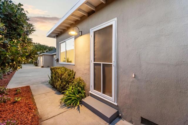 1064 15th Avenue, Redwood City CA: https://media.crmls.org/mediaz/3d9fc15f-624d-4d11-ae1d-a66f18a59a33.jpg