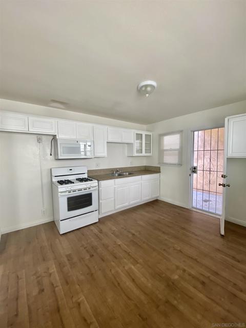 Image 3 of 14 For 26011 Belle Porte Ave