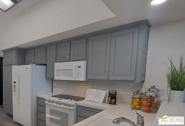 307 Appaloosa Way, Palm Desert CA: https://media.crmls.org/mediaz/3da14197-d172-43f3-a28d-fe96b1b047e8.jpg